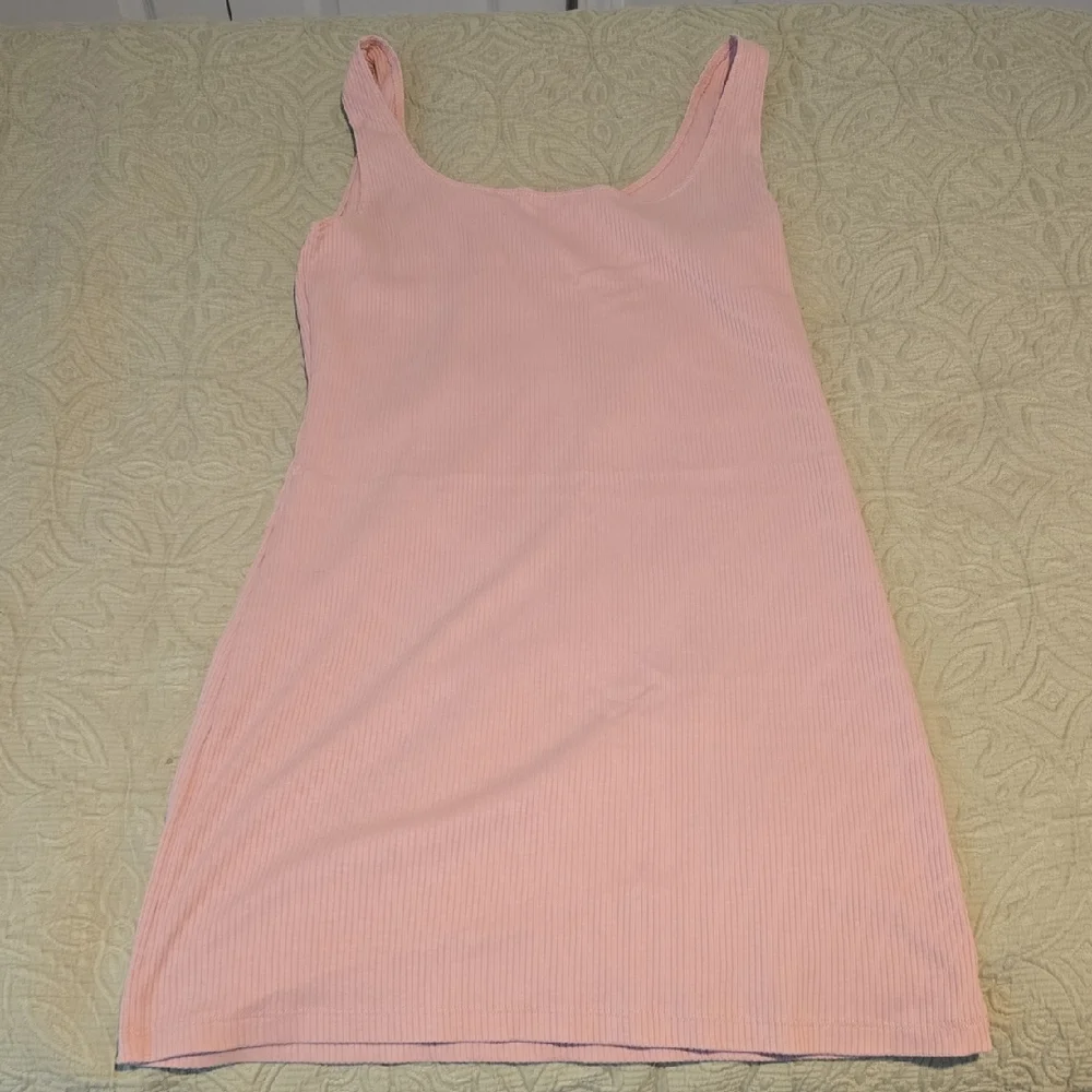 H&M Divided Light Pink Ribbed Tank - Picture 1 of 2
